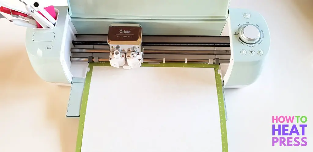 how to cut cricut patterned iron on