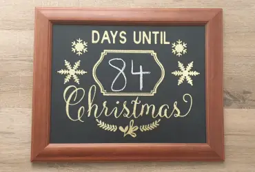 Chalkboard Vinyl Project – A Christmas Countdown Calendar!