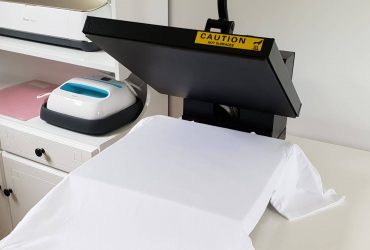What Is A Heat Press Machine & How Does A Heat Press Work?